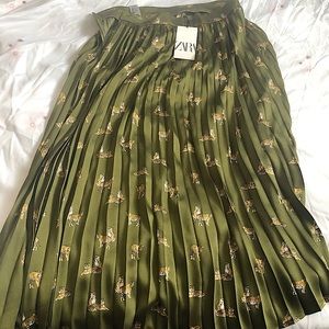Zara skirt with tigers print